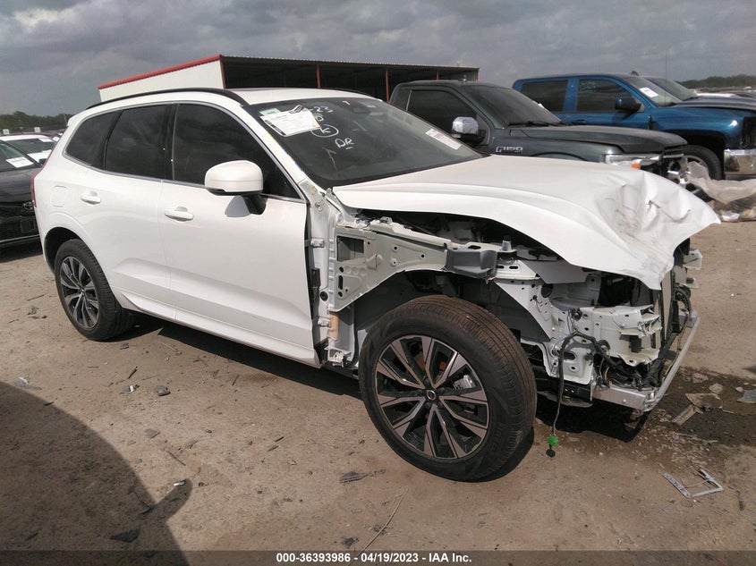VOLVO XC60 CORE 2023