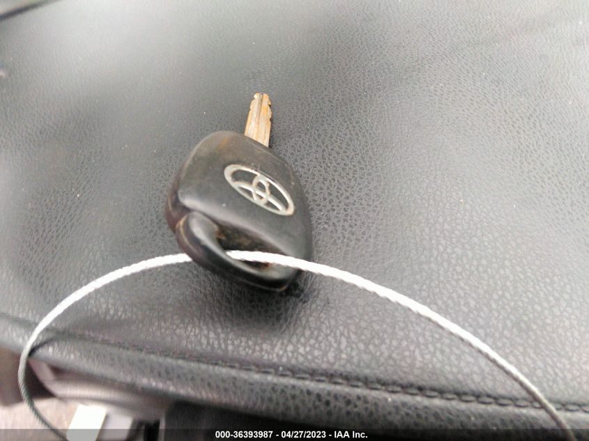 2017 TOYOTA COROLLA LE - 5YFBURHEXHP659903