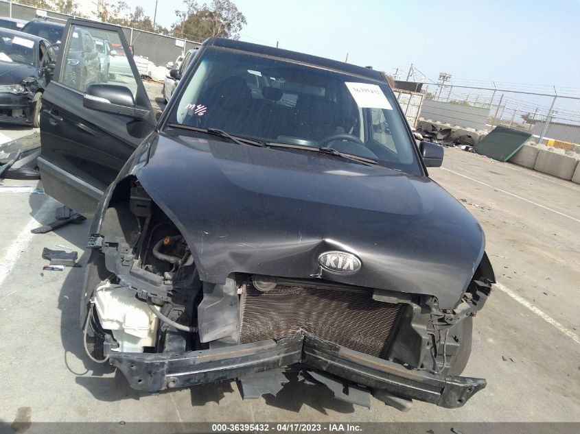 2013 KIA SOUL + - KNDJT2A6XD7586536