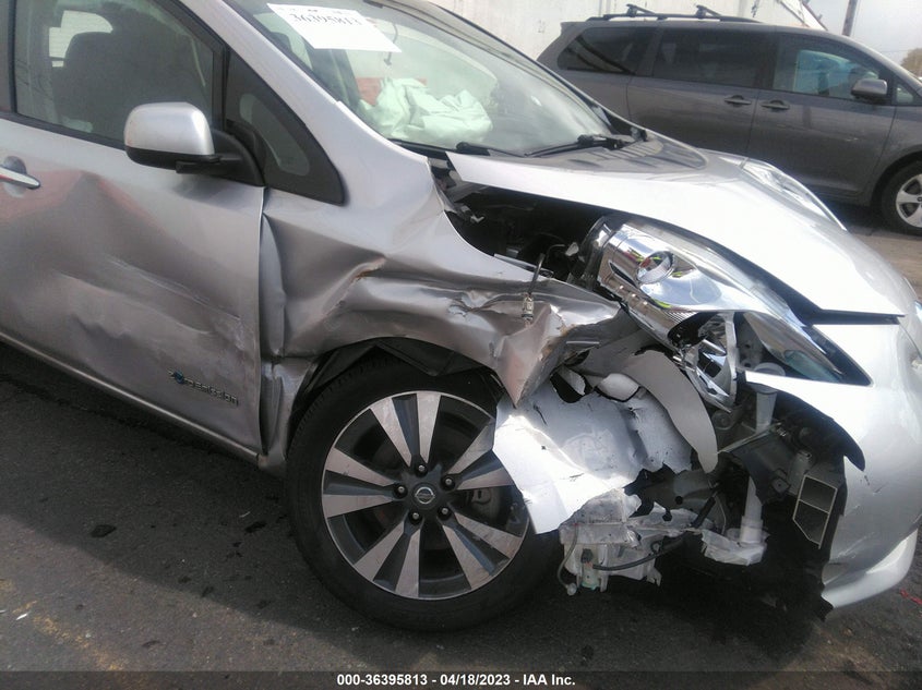VIN 1N4BZ0CP3HC300977 2017 NISSAN LEAF SV