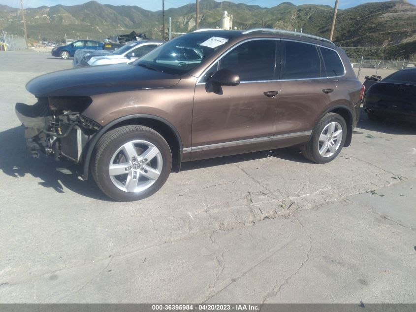 2013 VOLKSWAGEN TOUAREG LUX WVGEP9BP4DD013179