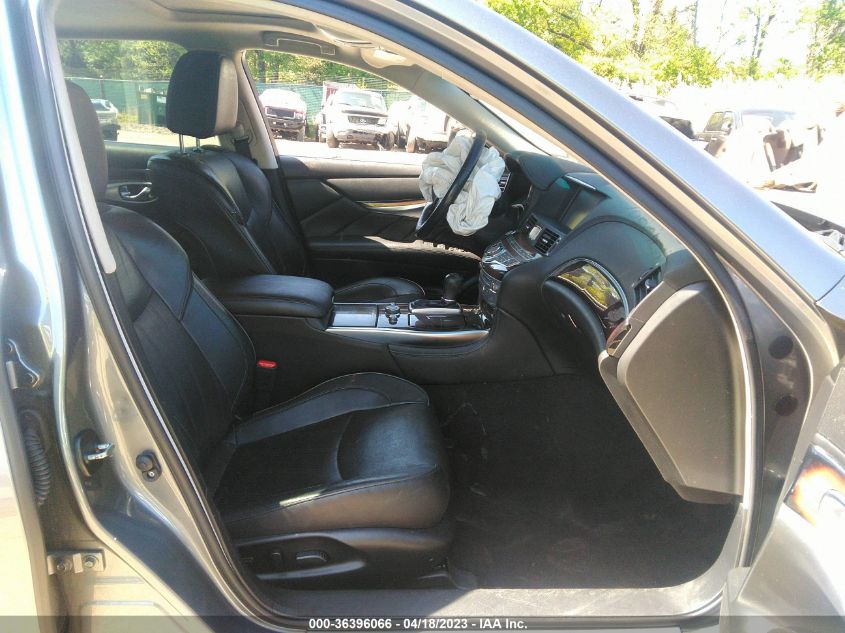 2017 INFINITI Q70L 3.7 JN1BY1PR5HM210404