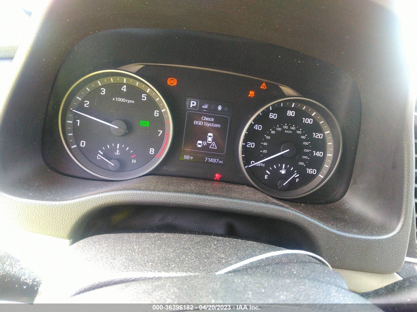 VIN 5NPD84LF5JH250078 2018 HYUNDAI ELANTRA SEL