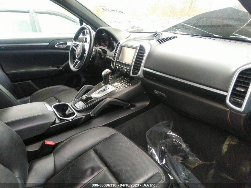 2016 PORSCHE CAYENNE WP1AA2A28GKA16053