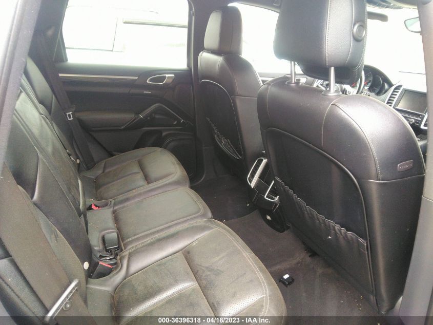 2016 PORSCHE CAYENNE WP1AA2A28GKA16053