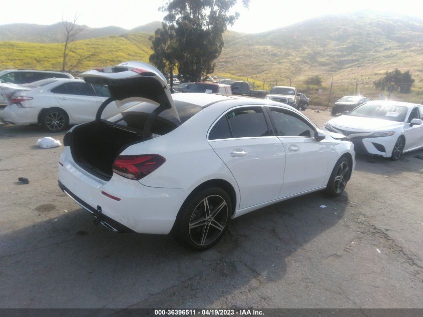 2022 MERCEDES-BENZ A-CLASS A 220 W1K3G4EB0NJ361102
