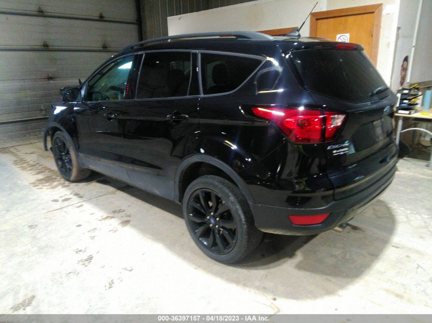 2019 FORD ESCAPE SE - 1FMCU9GD8KUA39196