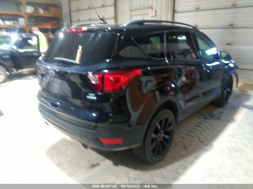 2019 FORD ESCAPE SE - 1FMCU9GD8KUA39196