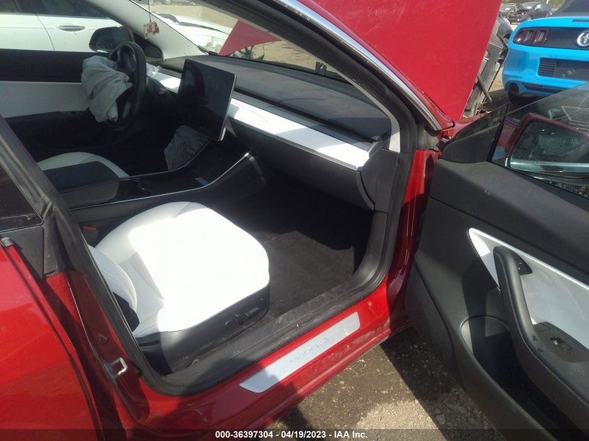 VIN 5YJ3E1EB6JF135145 2018 TESLA MODEL 3 LONG RANGE