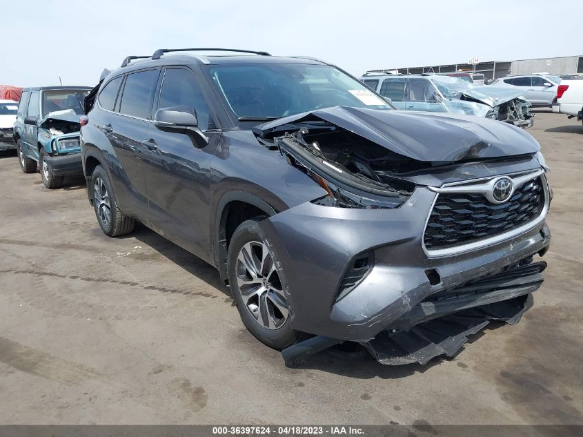 2022 TOYOTA HIGHLANDER XLE - 5TDHZRBH3NS164816