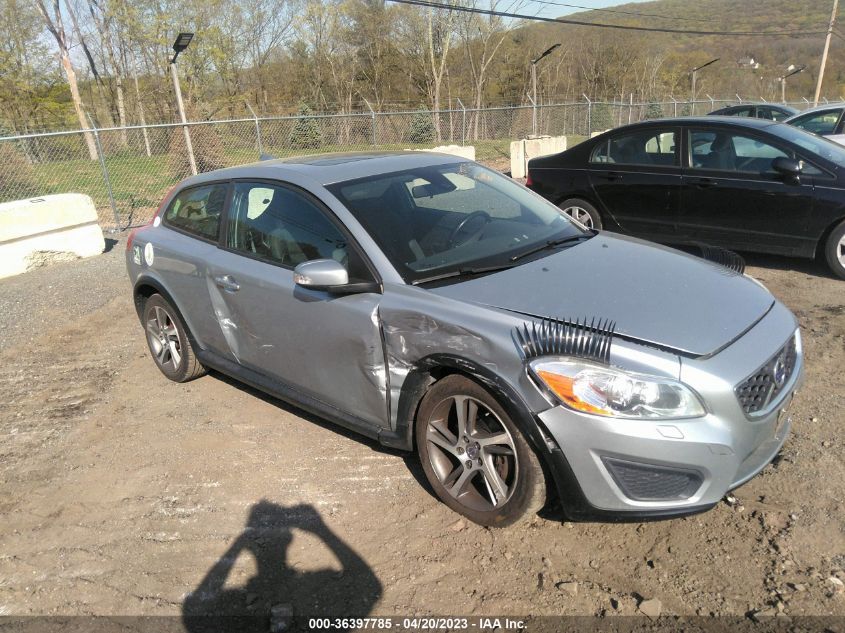 2013 VOLVO C30 T5 - YV1672MK7D2309370