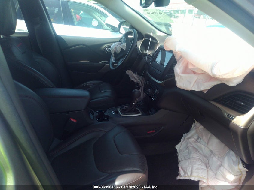 VIN 1C4PJMBS7HW612383 2017 JEEP CHEROKEE TRAILHAWK L PLUS