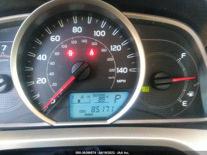 2015 TOYOTA RAV4 XLE - JTMWFREV5FD061167