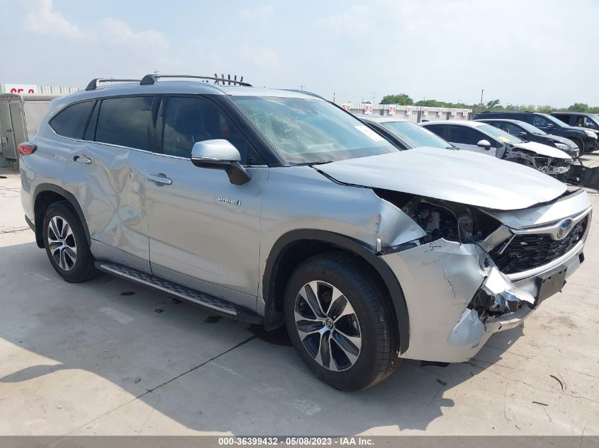 2021 TOYOTA HIGHLANDER HYBRID XLE - 5TDGARAH9MS011618