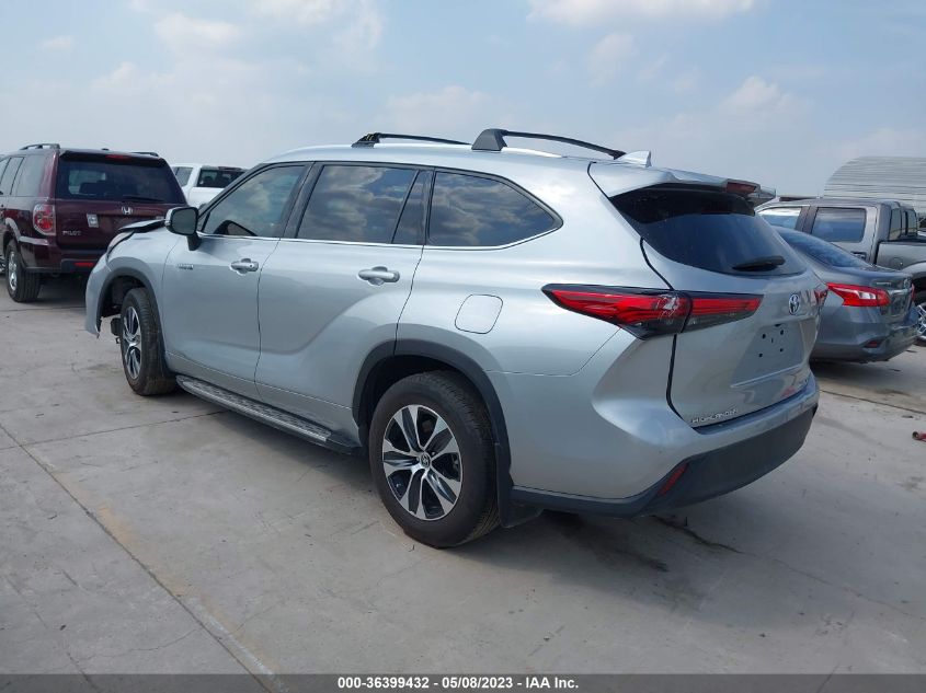2021 TOYOTA HIGHLANDER HYBRID XLE - 5TDGARAH9MS011618