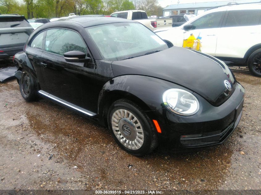 2014 VOLKSWAGEN BEETLE COUPE 2.5L W/SUN - 3VWJX7AT7EM612358