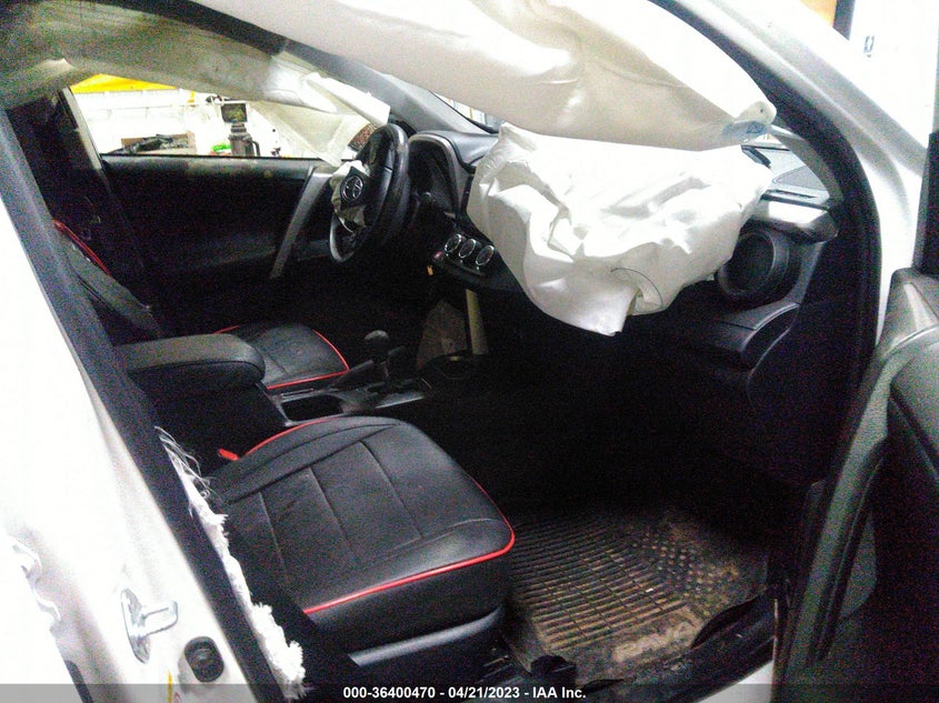 VIN JTMBFREV0HJ118457 2017 TOYOTA RAV4 LE