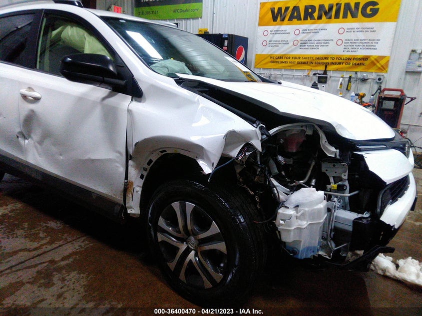 VIN JTMBFREV0HJ118457 2017 TOYOTA RAV4 LE