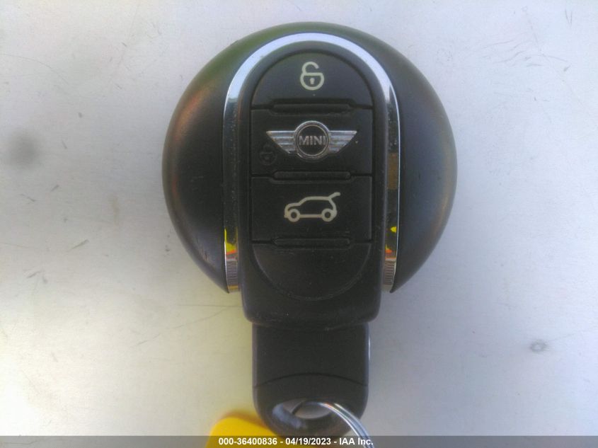 2017 MINI CLUBMAN COOPER WMWLN5C56H2E32028