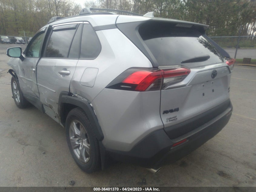 VIN 2T3P1RFV7NW300320 2022 TOYOTA RAV4 XLE