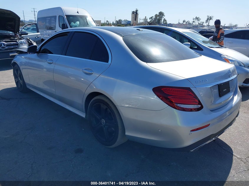 VIN WDDZF4JB8KA504389 2019 MERCEDES-BENZ E-CLASS E 300