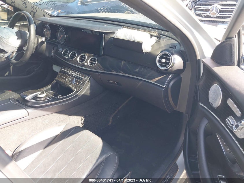 VIN WDDZF4JB8KA504389 2019 MERCEDES-BENZ E-CLASS E 300