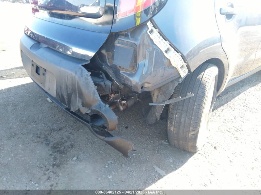 2015 KIA SOUL + - KNDJP3A54F7165836