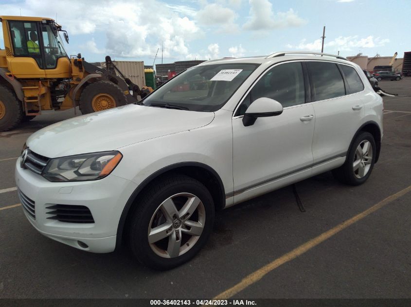 2014 VOLKSWAGEN TOUAREG LUX WVGEP9BP0ED011267