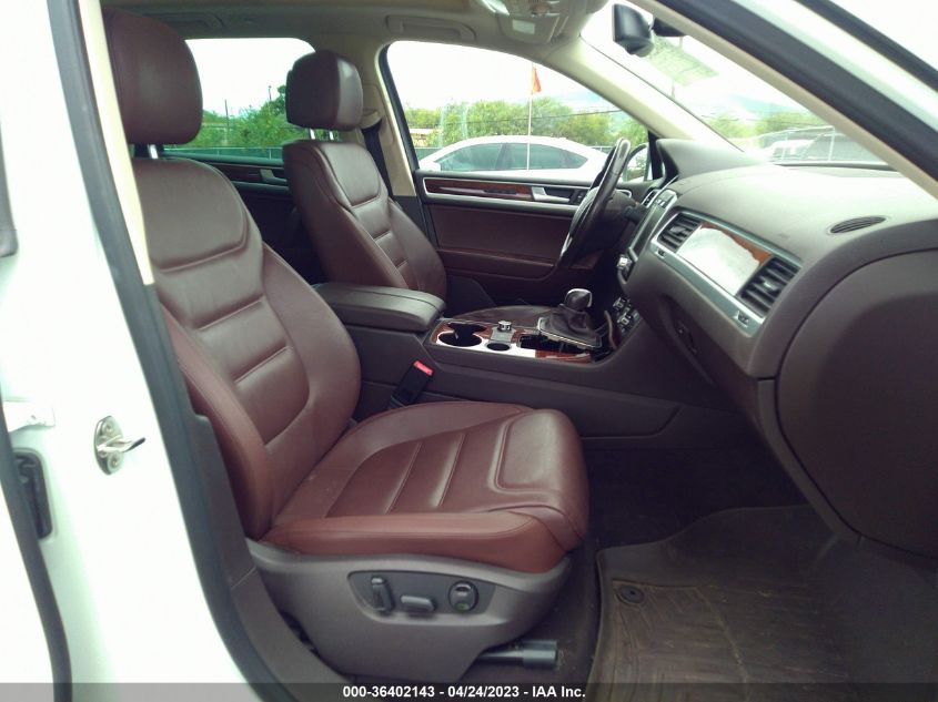2014 VOLKSWAGEN TOUAREG LUX WVGEP9BP0ED011267
