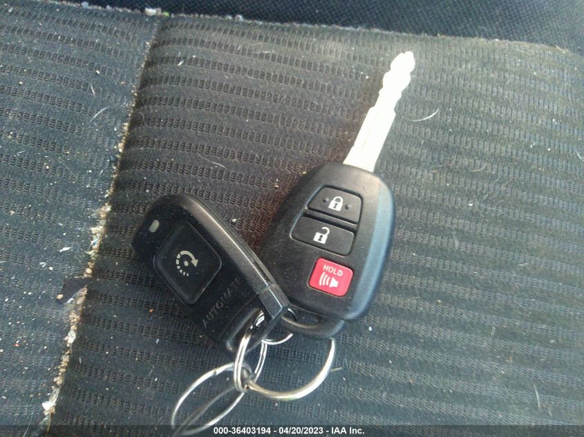 2017 TOYOTA RAV4 LE - JTMBFREV4HJ174918