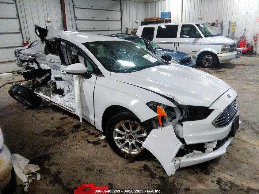 2018 FORD FUSION S - 3FA6P0G75JR273421