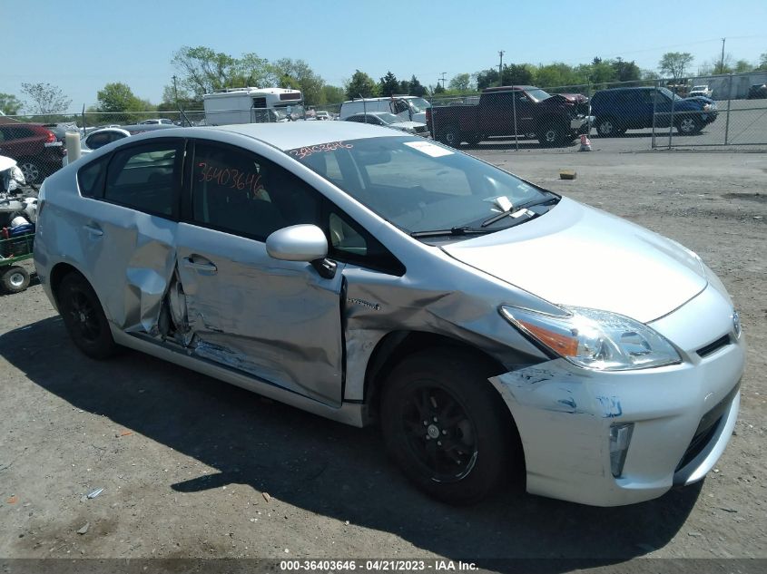 2014 TOYOTA PRIUS FOUR/FIVE/THREE/ONE/TWO - JTDKN3DU1E0384581