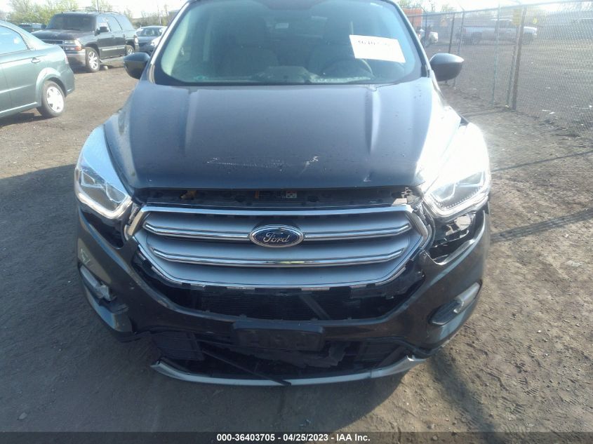 2017 FORD ESCAPE SE - 1FMCU9GD5HUC39347