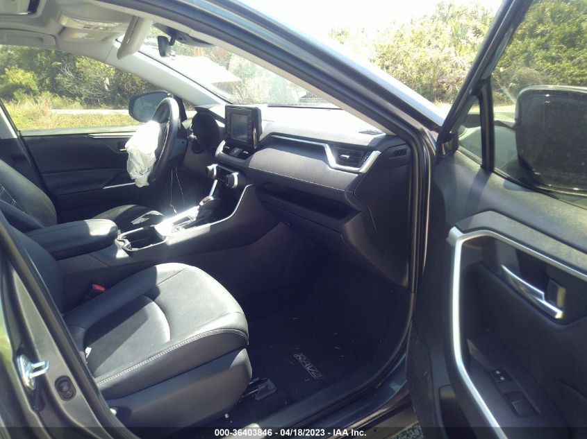 2019 TOYOTA RAV4 XLE PREMIUM - JTMC1RFV4KD041728