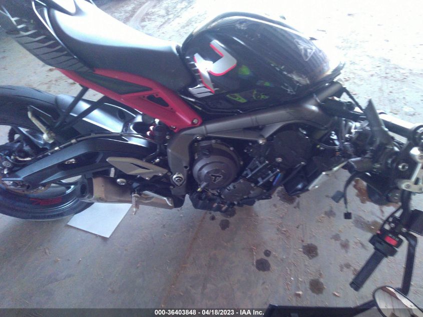 2022 TRIUMPH MOTORCYCLE STREET TRIPLE R SMTA534D4NTBB7865