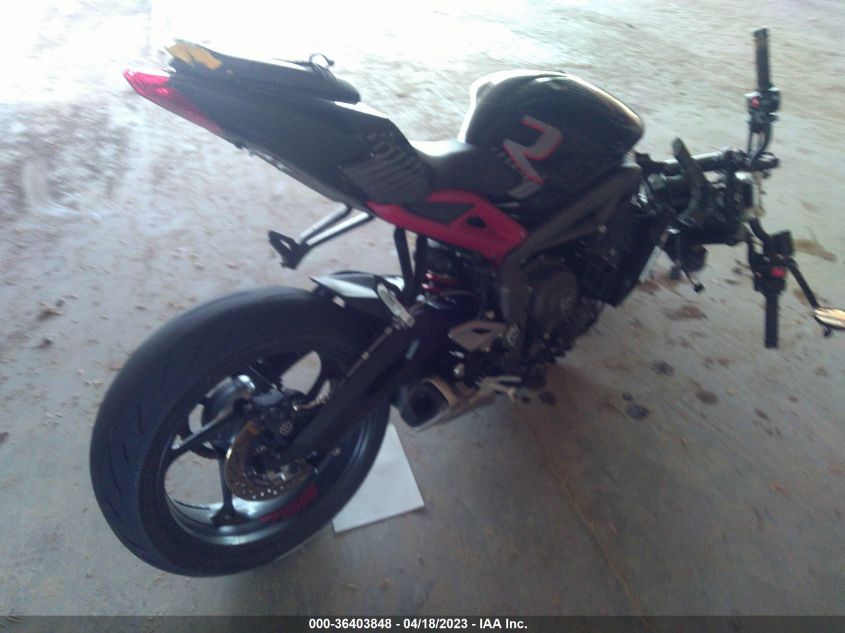 2022 TRIUMPH MOTORCYCLE STREET TRIPLE R SMTA534D4NTBB7865