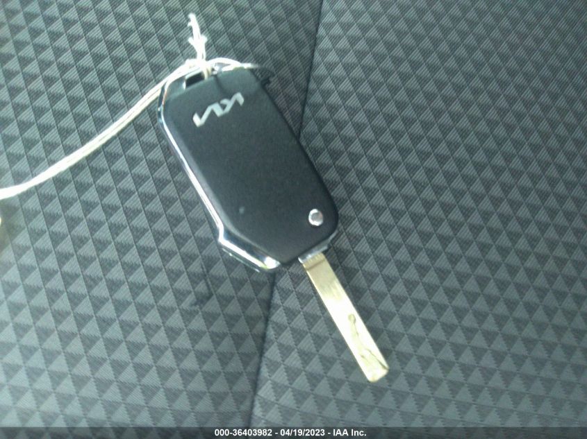 2022 KIA SOUL LX - KNDJ23AU7N7817031