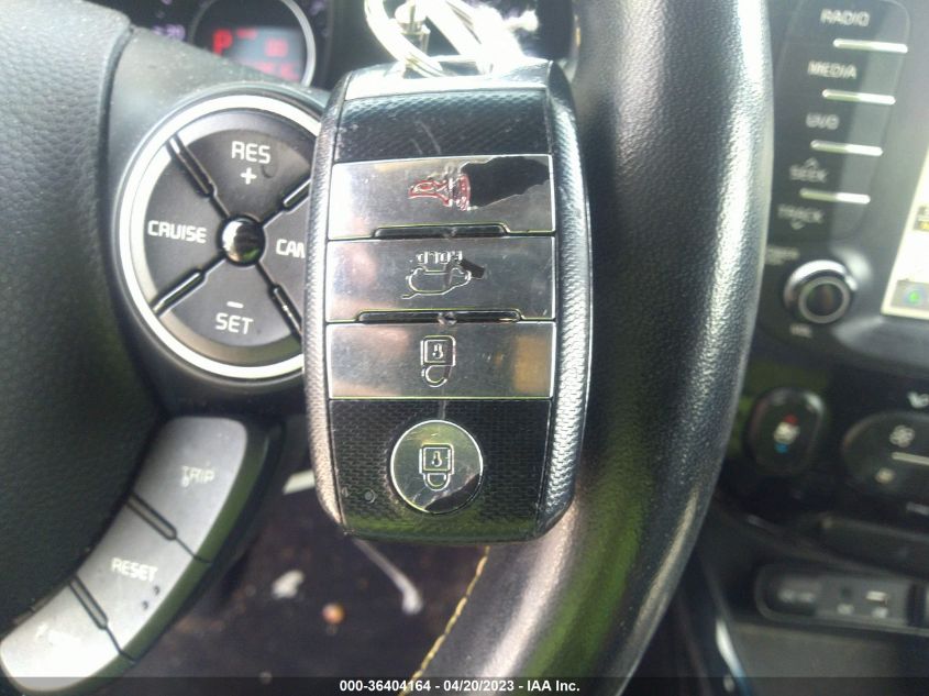 2015 KIA SOUL + - KNDJP3A54F7218812