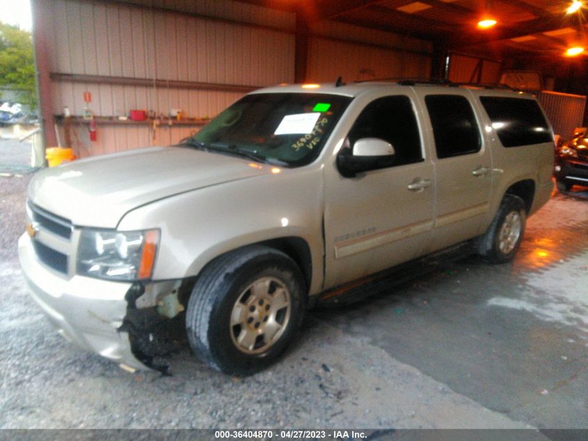 2013 CHEVROLET SUBURBAN LT - 1GNSCJE03DR374299