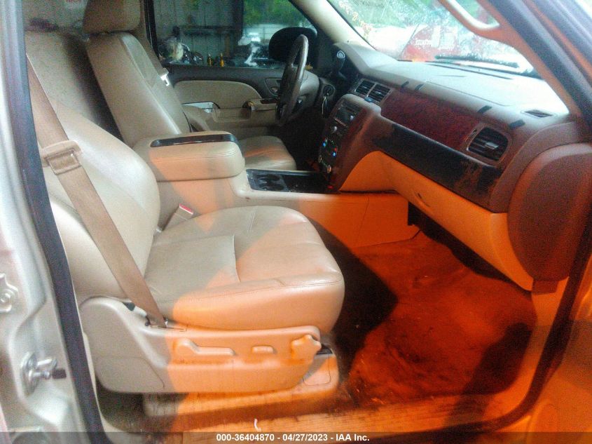 2013 CHEVROLET SUBURBAN LT - 1GNSCJE03DR374299