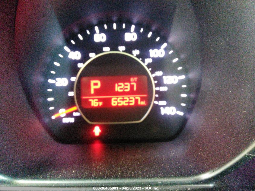 2016 KIA SOUL + - KNDJP3A58G7276312