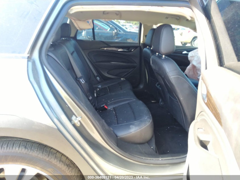 VIN W04GV8SX3K1004401 2019 BUICK REGAL TOURX ESSENCE