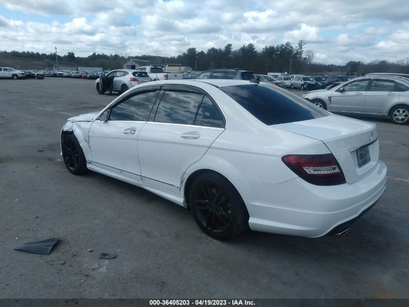 2014 MERCEDES-BENZ C-CLASS C 300 - WDDGF8AB1EG196935