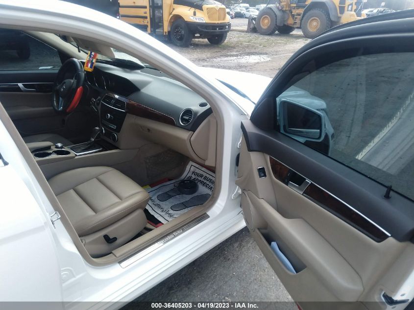 2014 MERCEDES-BENZ C-CLASS C 300 - WDDGF8AB1EG196935