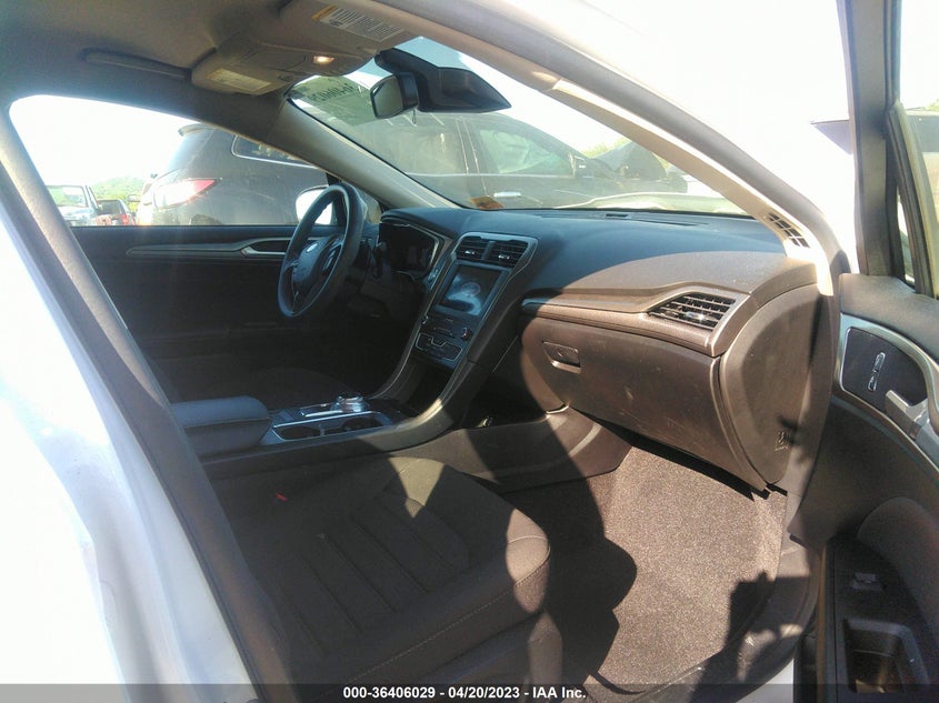 VIN 3FA6P0HD2KR281112 2019 FORD FUSION SE