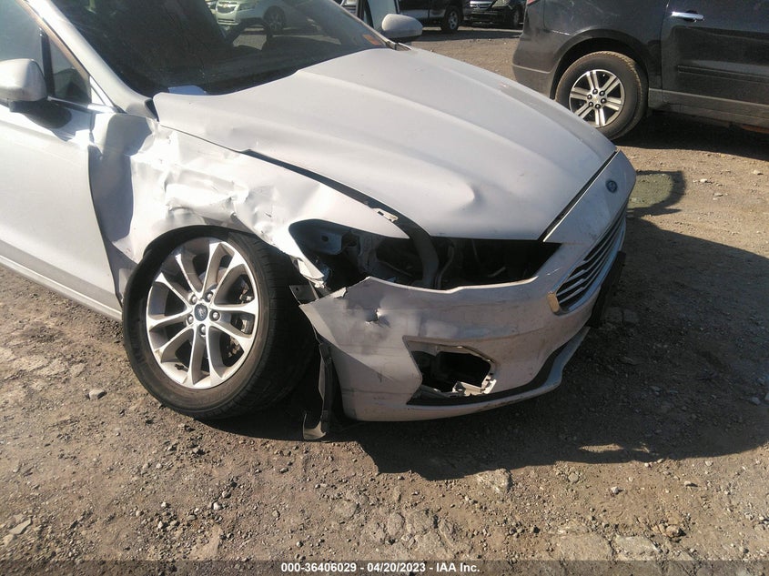 VIN 3FA6P0HD2KR281112 2019 FORD FUSION SE
