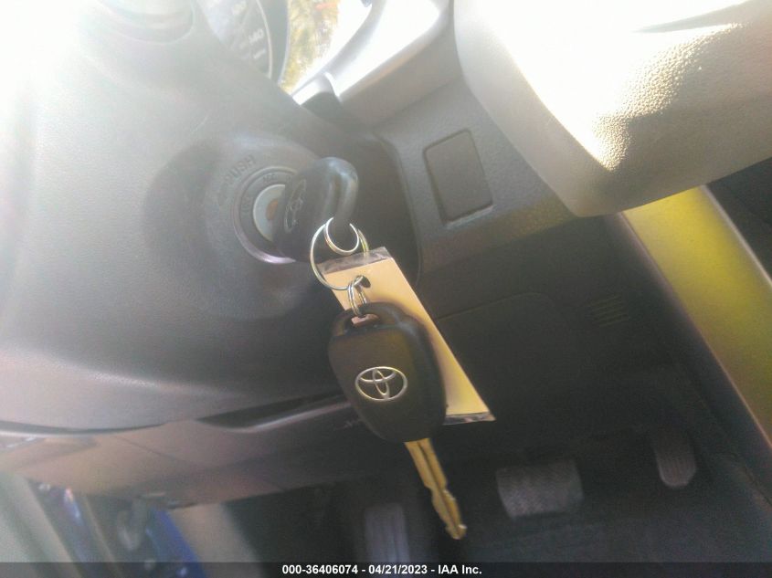 2015 TOYOTA RAV4 LE - 2T3BFREV0FW233249