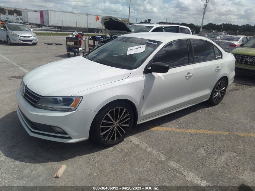 2016 VOLKSWAGEN JETTA SEDAN 1.8T SPORT - 3VWD17AJ1GM404878