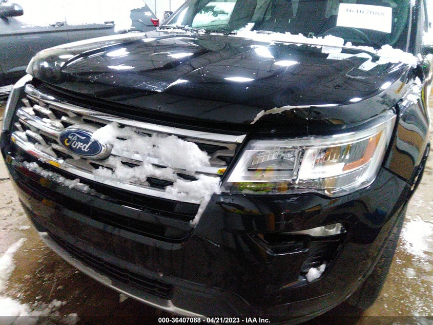 VIN 1FM5K8D83JGA13196 2018 FORD EXPLORER XLT