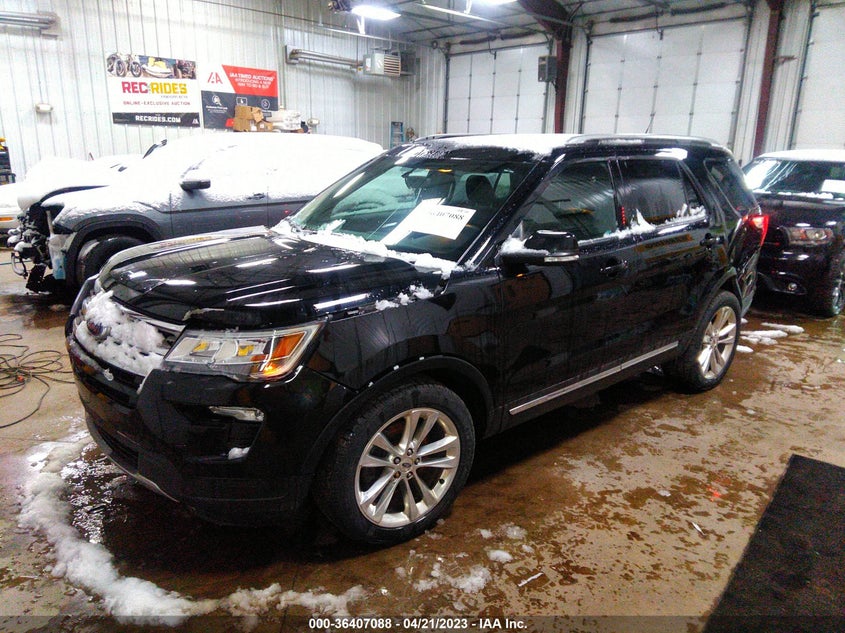 VIN 1FM5K8D83JGA13196 2018 FORD EXPLORER XLT